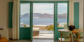 Отель Neptune Luxury Suites  Акротирион